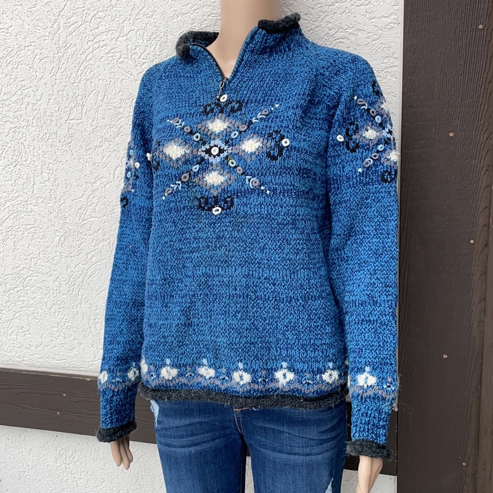 Chaska Peruvian sweater hand loomed snowflake